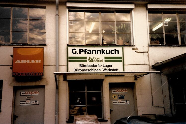 Im Hinterhof die sprichwörtlich gute Technische-Abteilung in den 90iger Jahren